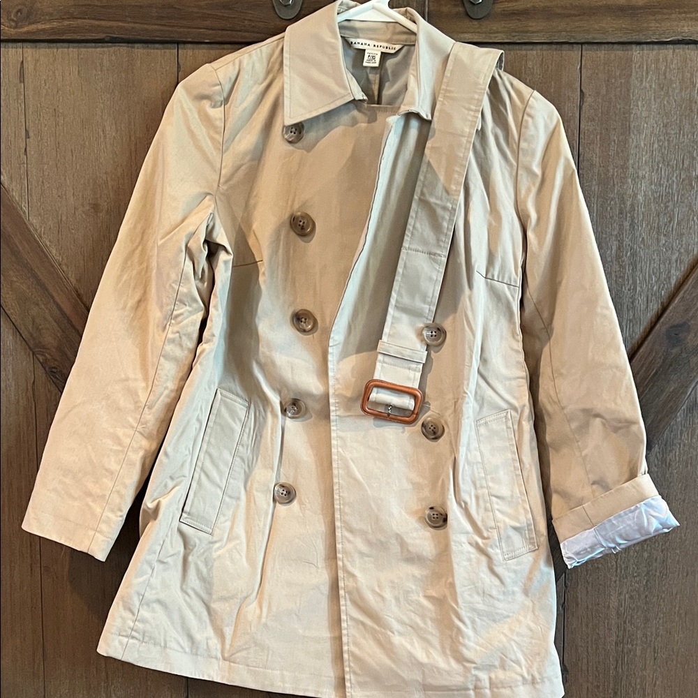 Banana Republic Vintage Light Tan Trench Coat